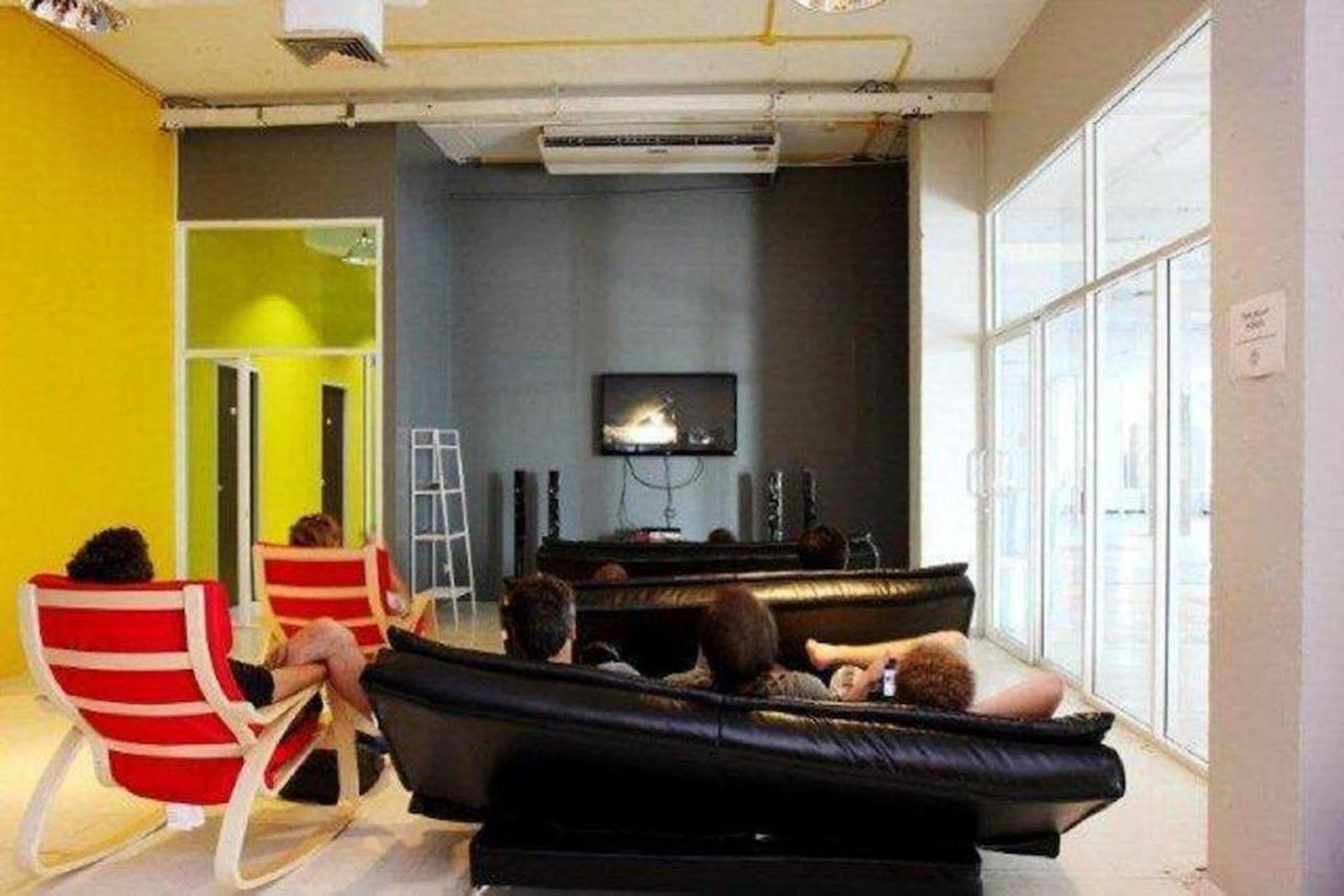 Kool Backpacker Hostel Patong Екстер'єр фото